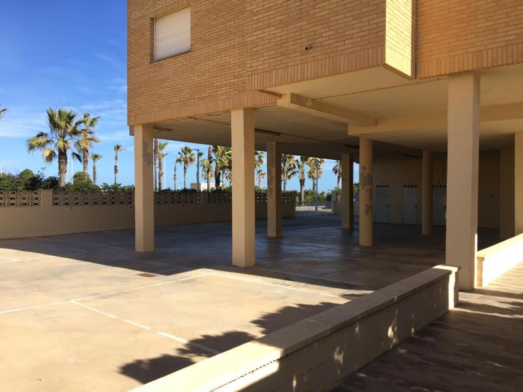 Apartamento A 100 Metros De La Playa Con Grande Terraza Y Vistas Al Mar Daimús Exterior foto